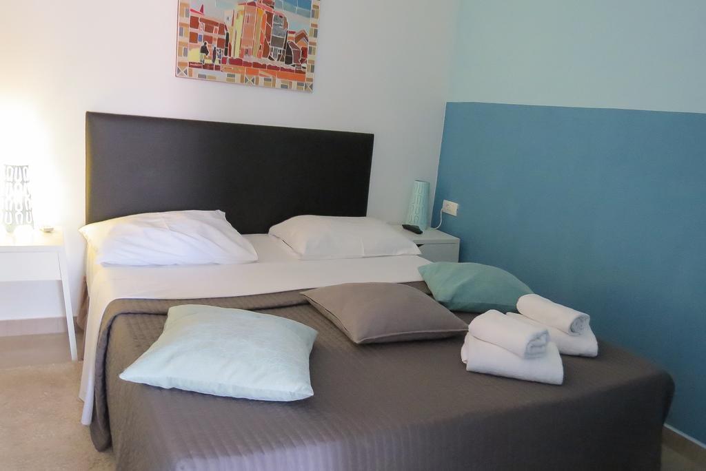 Bed And Breakfast Four Rooms Zadar Bagian luar foto